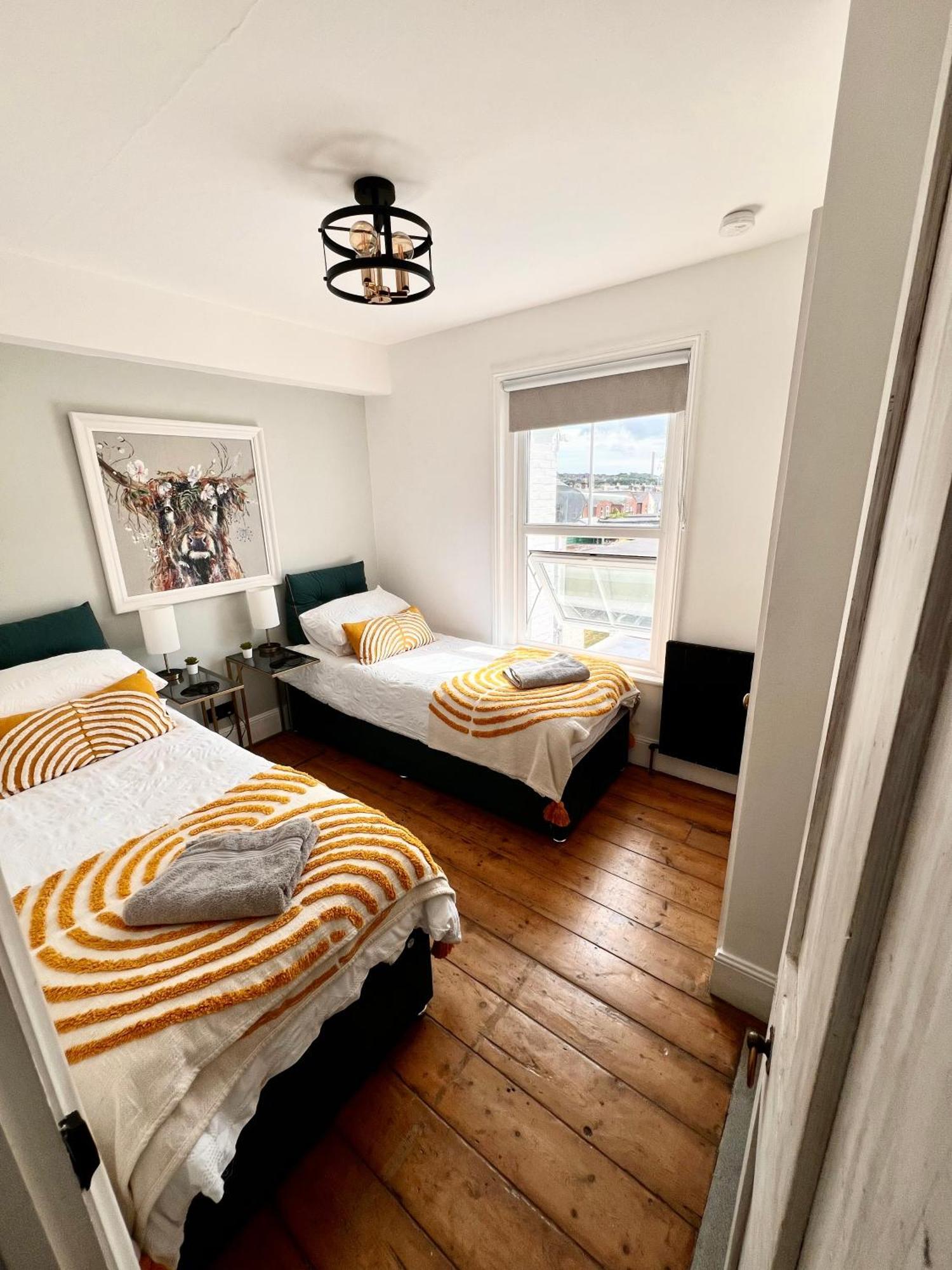 Marina Bridge House Cowes *